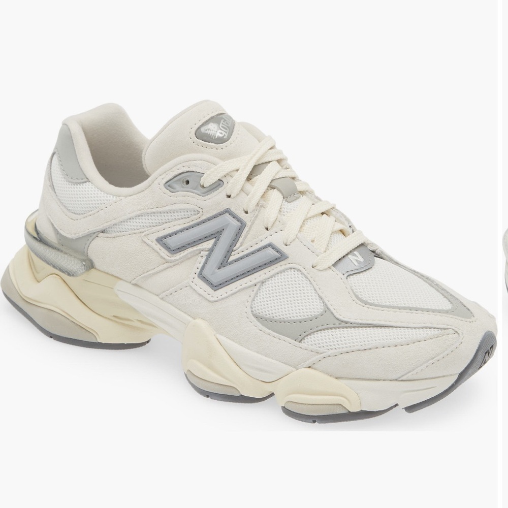 New Balance 9060 gender inclusive sneakers in sea salt / concrete